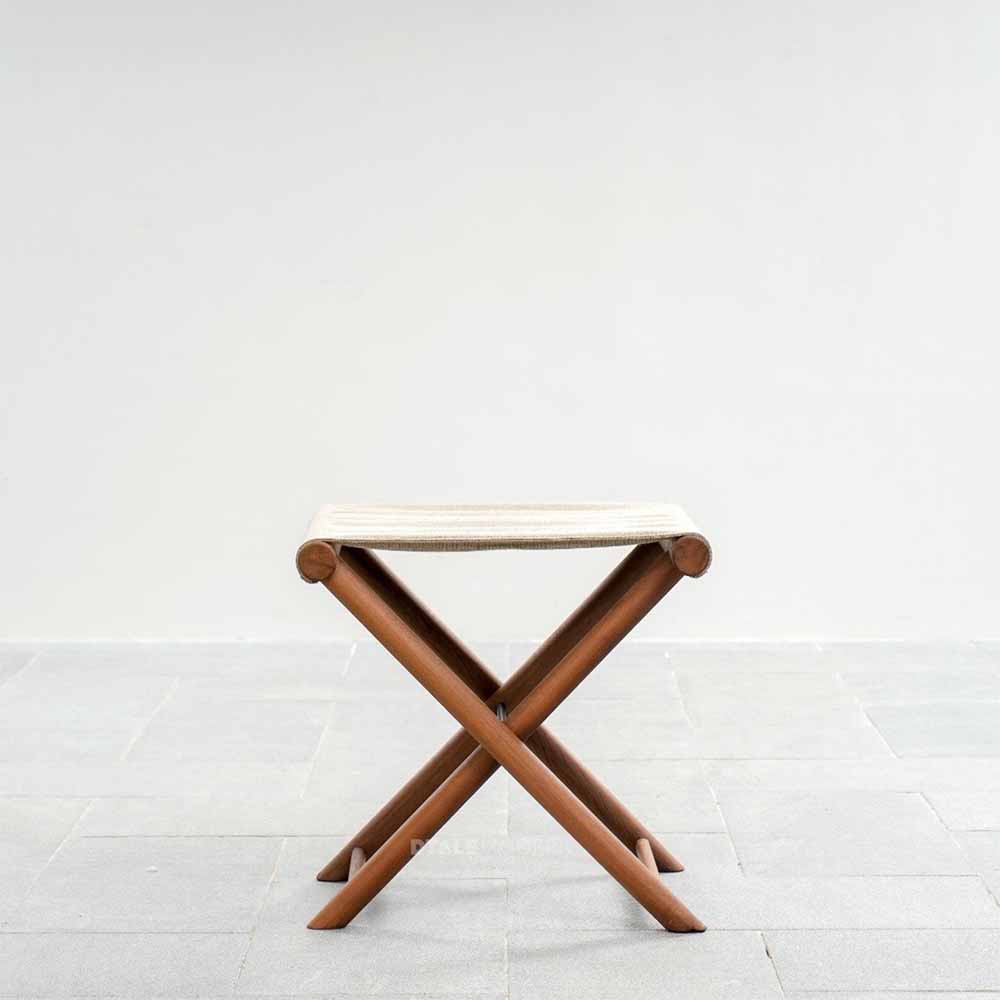 WOODENSTOOL2