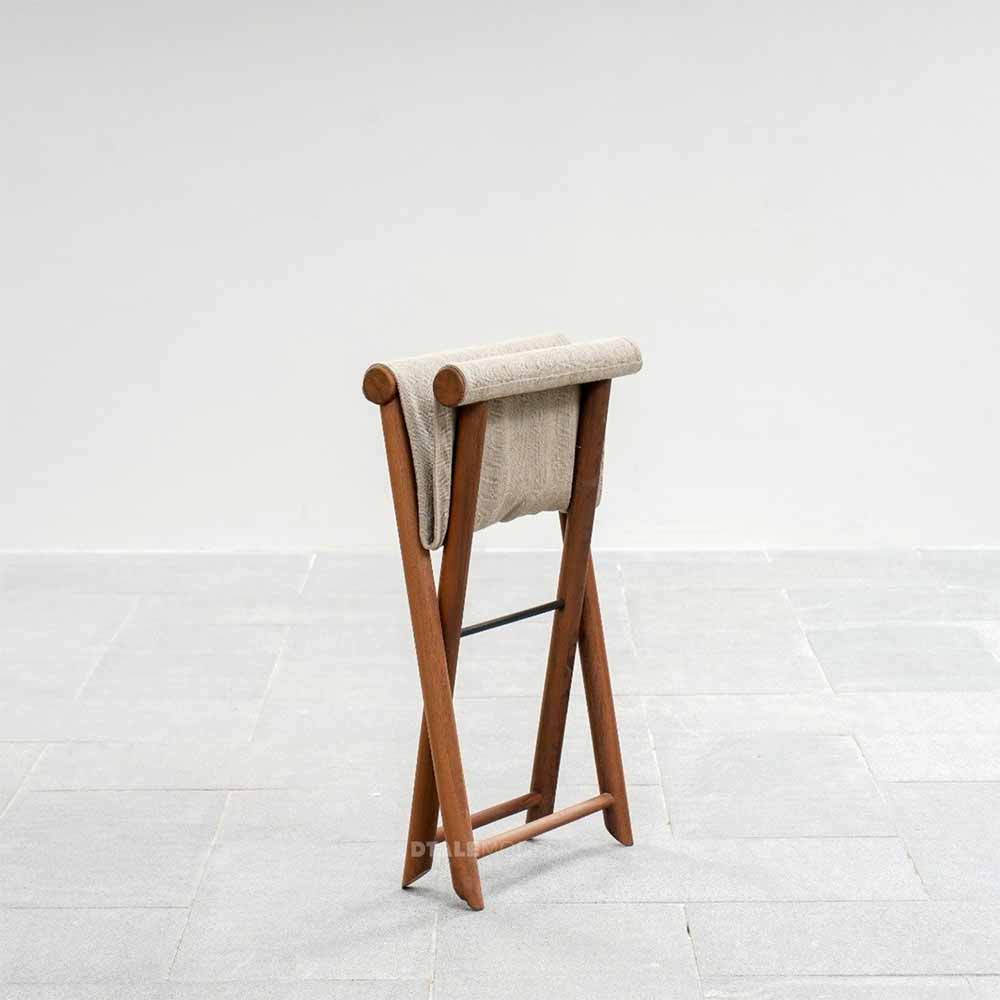 WoodenStool4